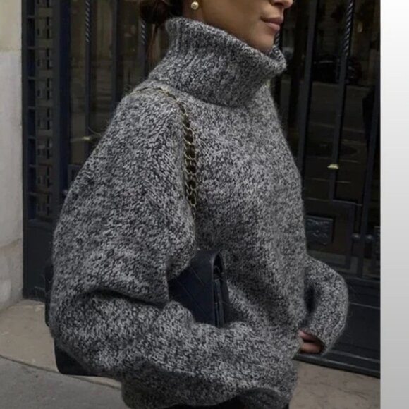 Cozy Gray Turtleneck Sweater Commense - Never worn - Picture 4 of 4